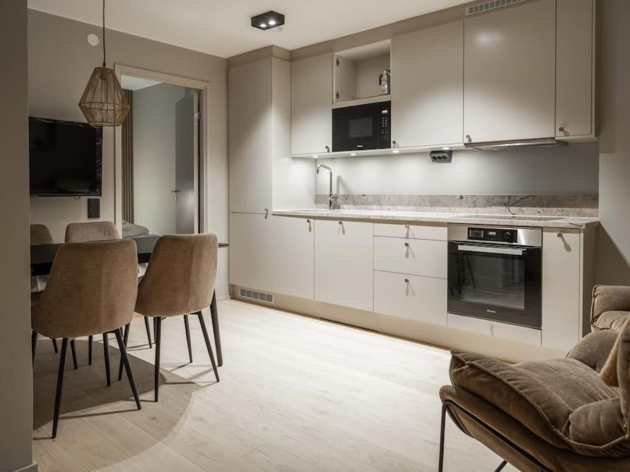 Mountain Retreat For 4 In Are Ski-In Ski-Out Apt- No Windows מראה חיצוני תמונה
